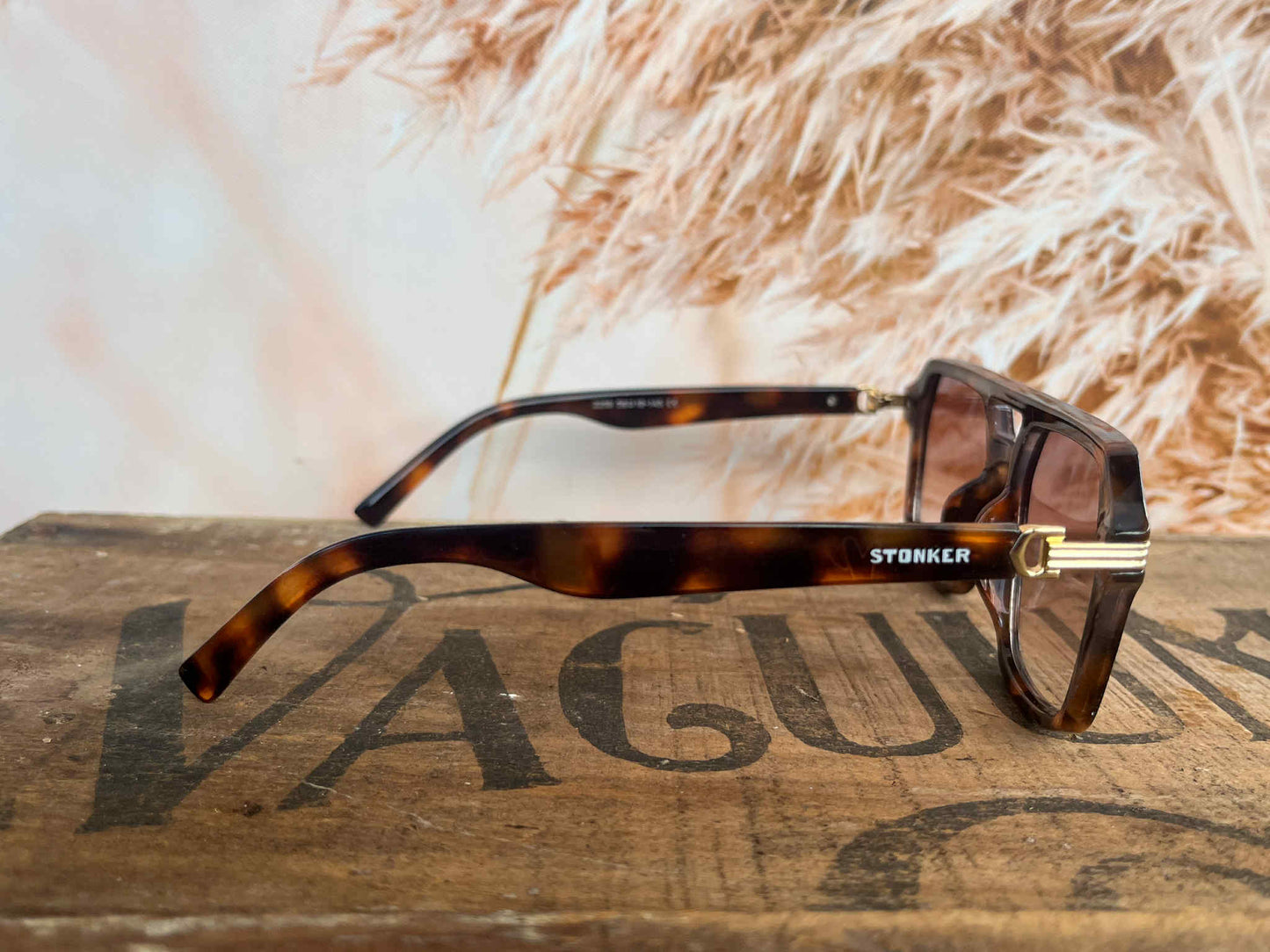 Tully, Tort Shade Stonker Sunnies