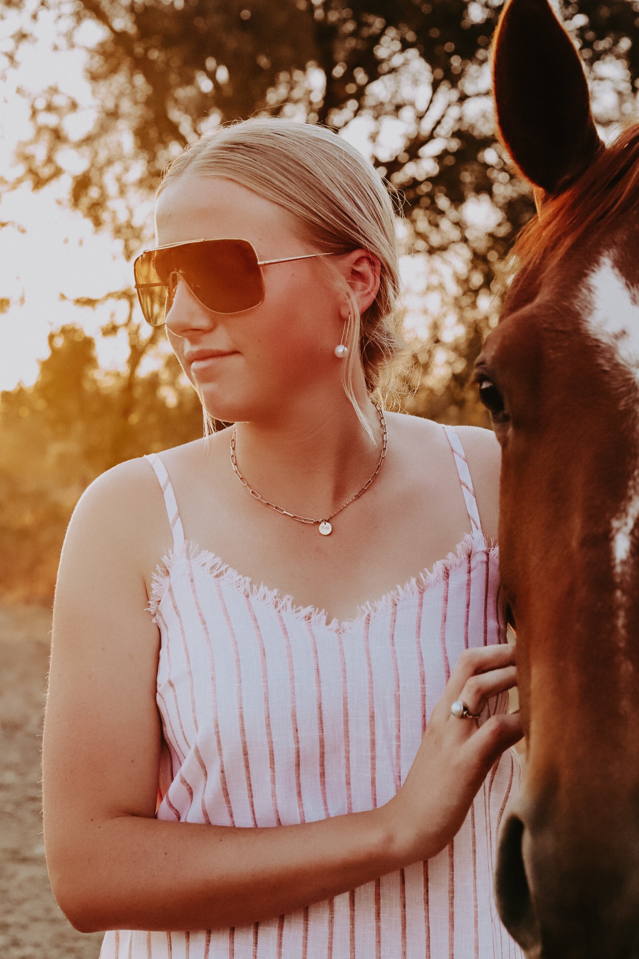 Stonker Sunnies - Vibes