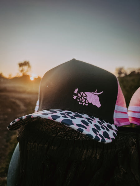 Tusik Flat Trucker Cap - Pink Leopard